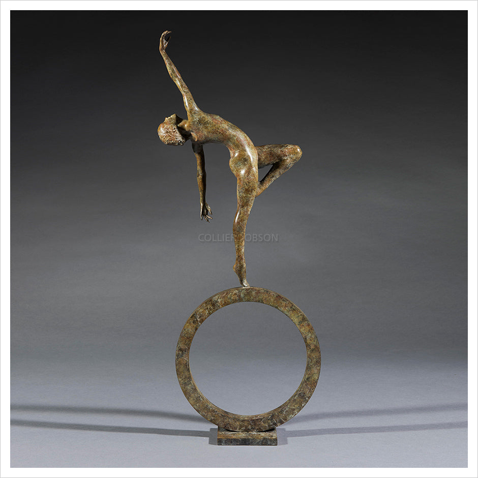Parallel Passe Position Simon Gudgeon | Parallel Passe bronze sculpture – Collier & Dobson